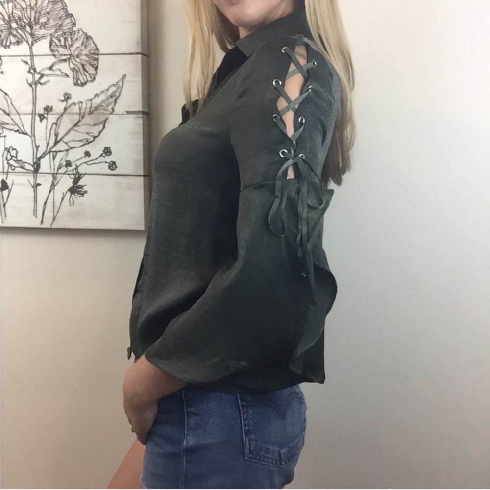 Verte Button Up Blouse Flare Sleeve